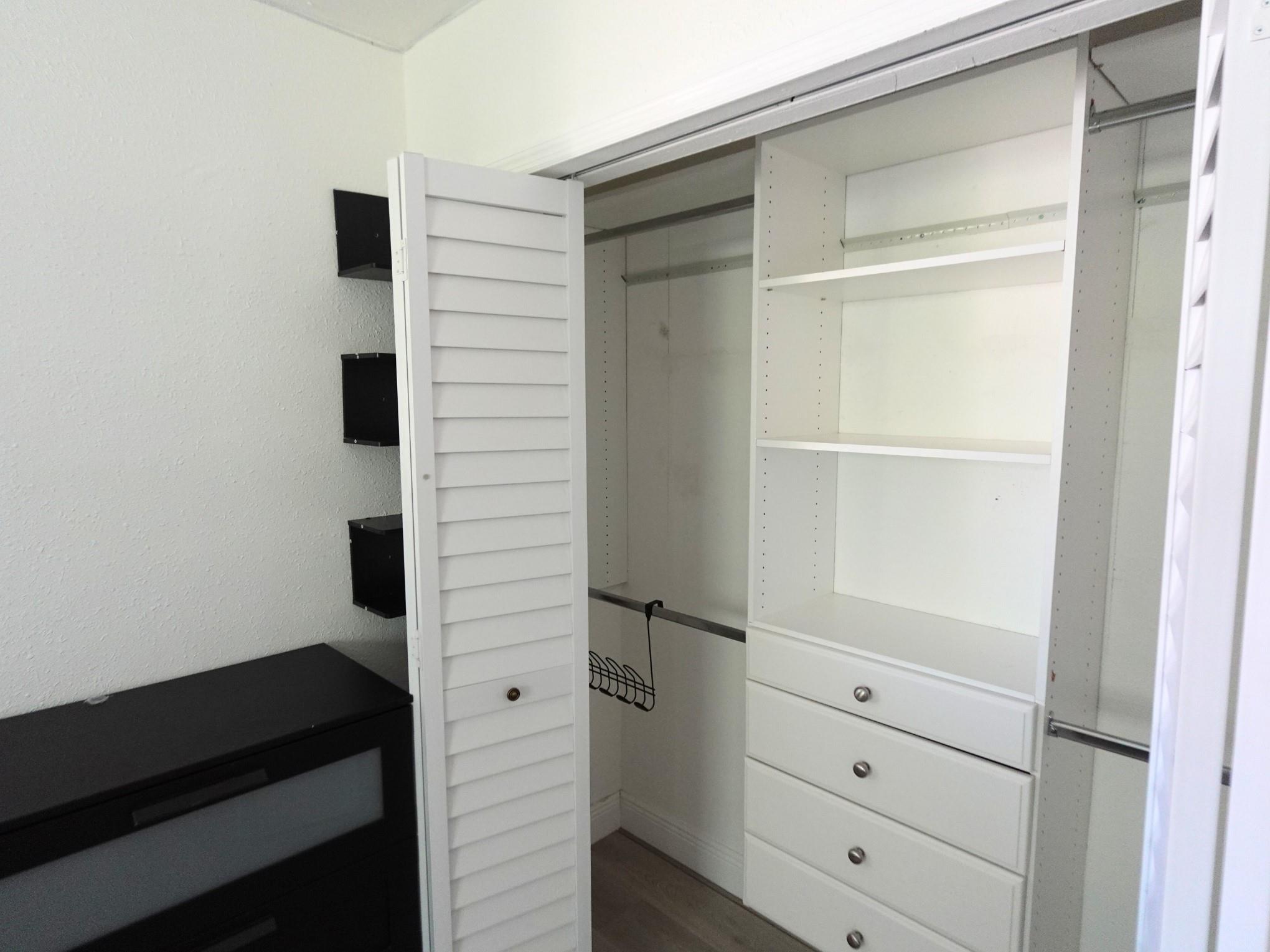 LAUDERDALE LAKES WEST GAT - Residential