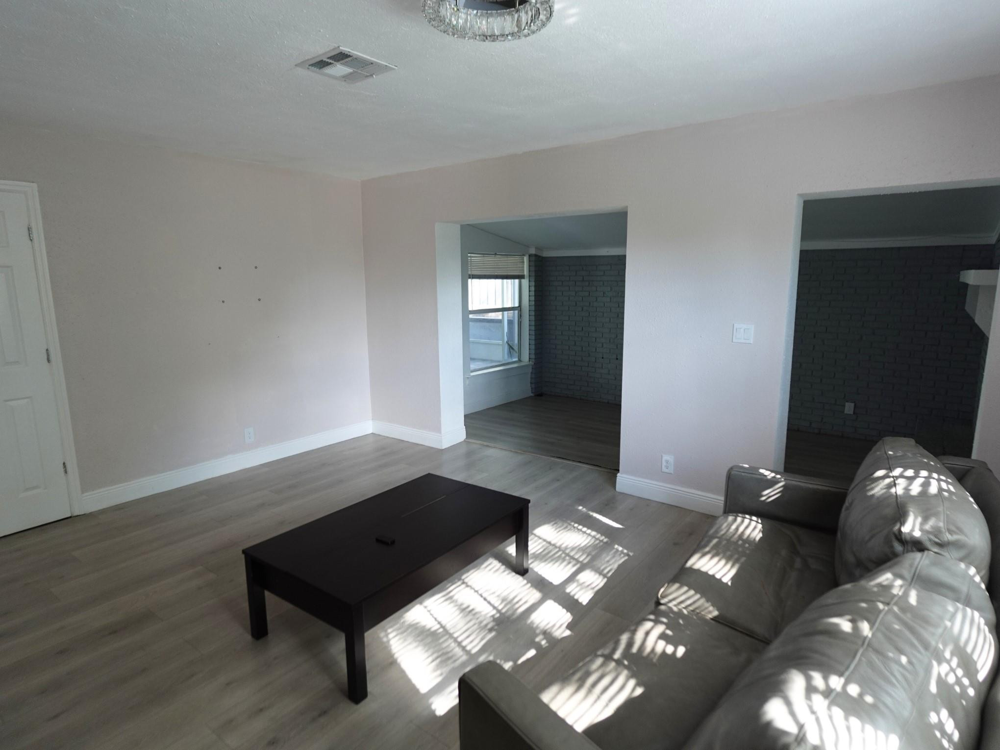 LAUDERDALE LAKES WEST GAT - Residential