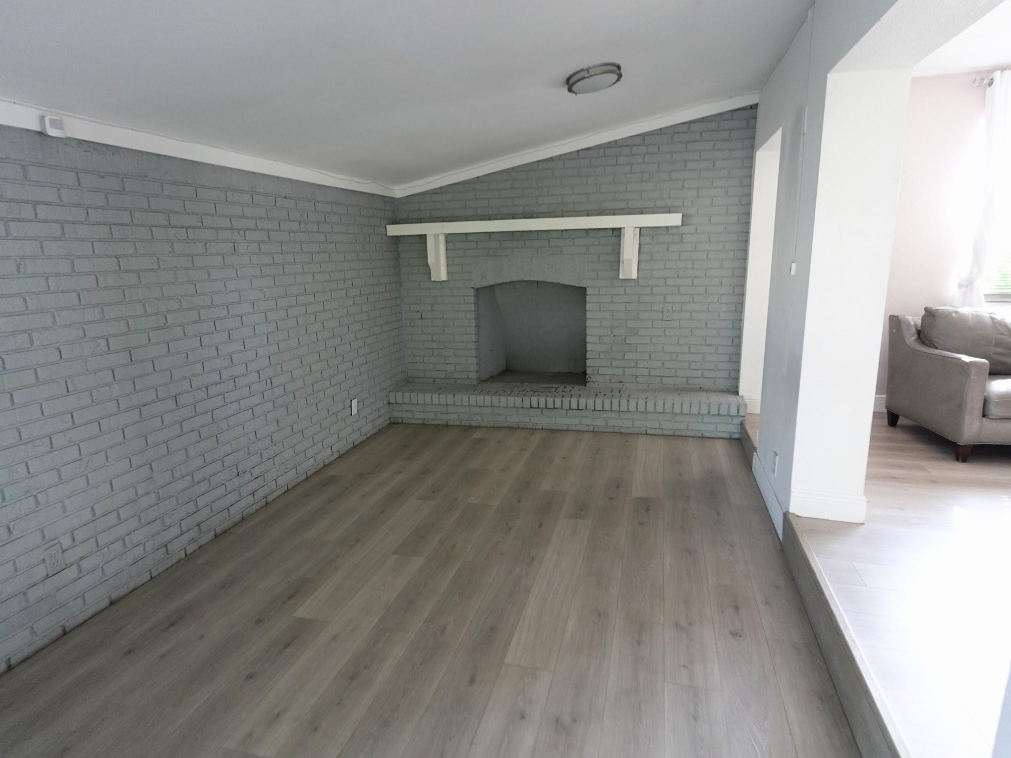 LAUDERDALE LAKES WEST GAT - Residential