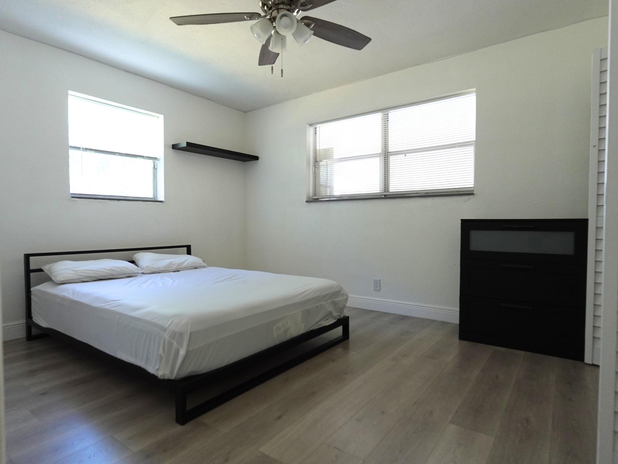 LAUDERDALE LAKES WEST GAT - Residential