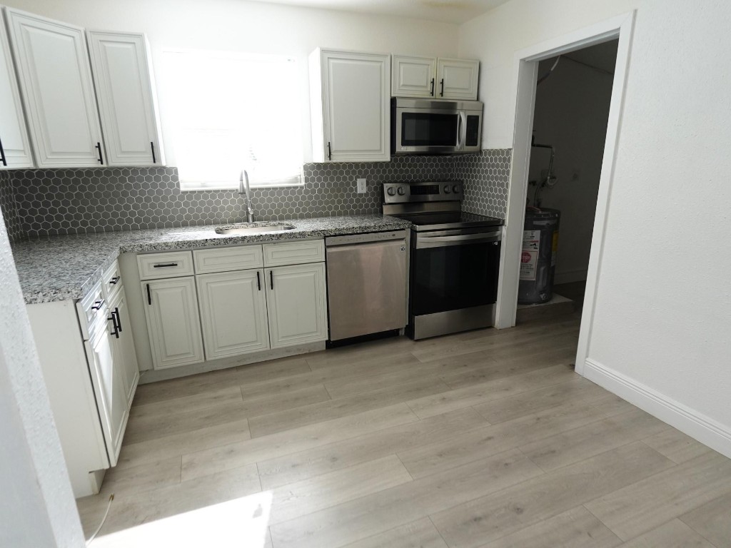 LAUDERDALE LAKES WEST GAT - Residential