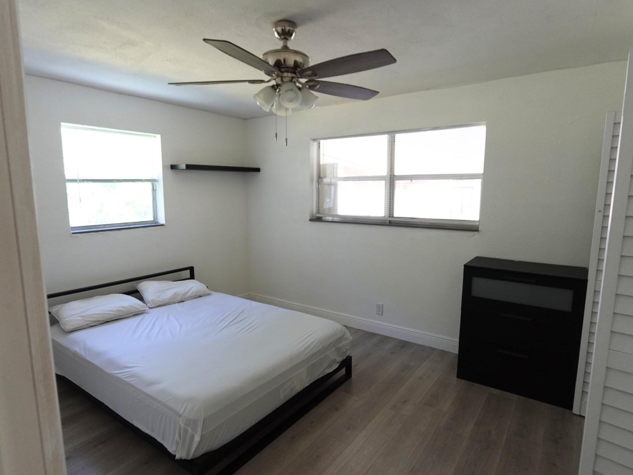 LAUDERDALE LAKES WEST GAT - Residential