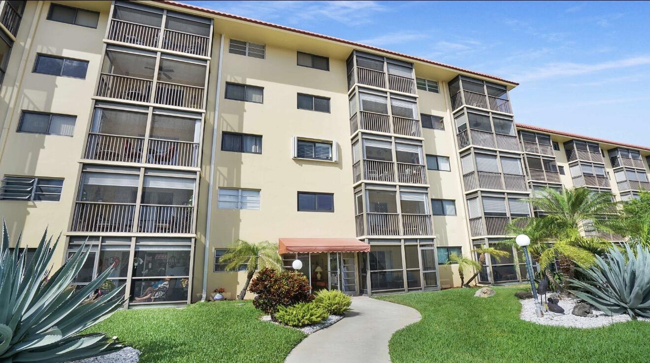 GARDEN-AIRE VILLAGE CONDO - Residential