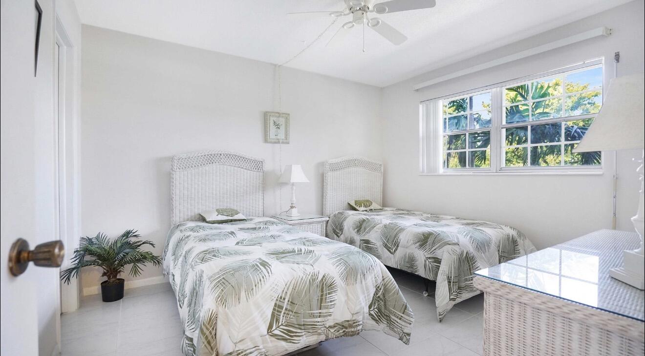 GARDEN-AIRE VILLAGE CONDO - Residential