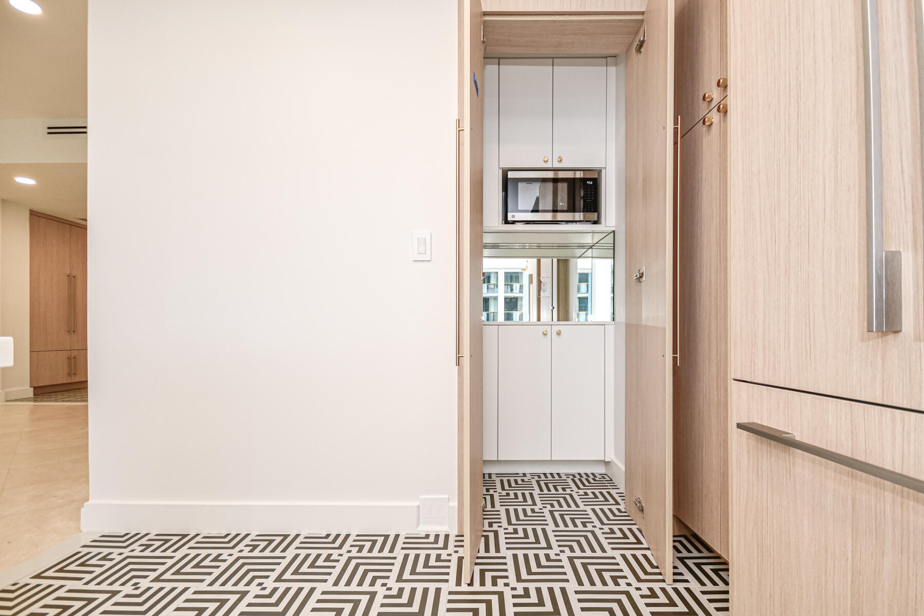 THE PALACE AT BAL HARBOUR CONDO - Residential