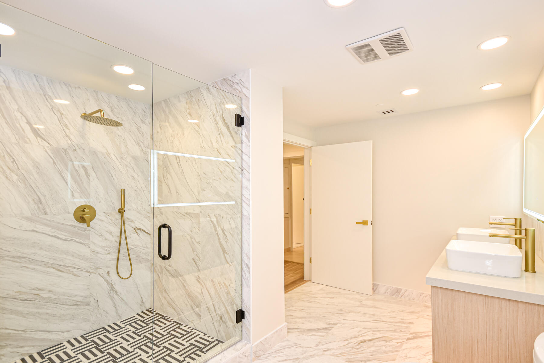 THE PALACE AT BAL HARBOUR CONDO - Residential