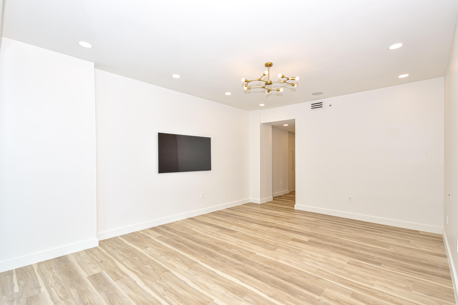 10101 Collins Avenue 7d