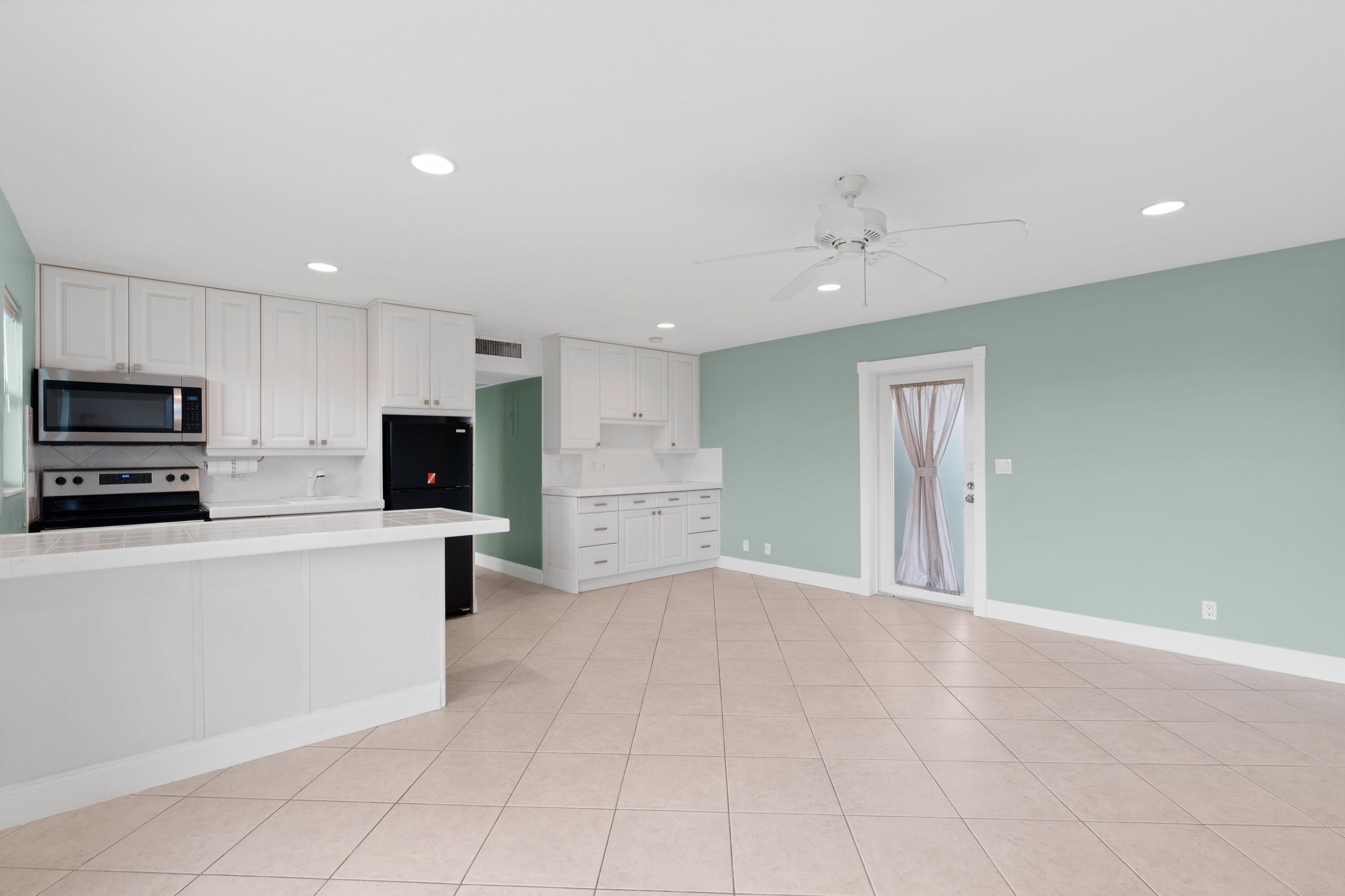 REGENCY MANOR CONDO - Residential Lease