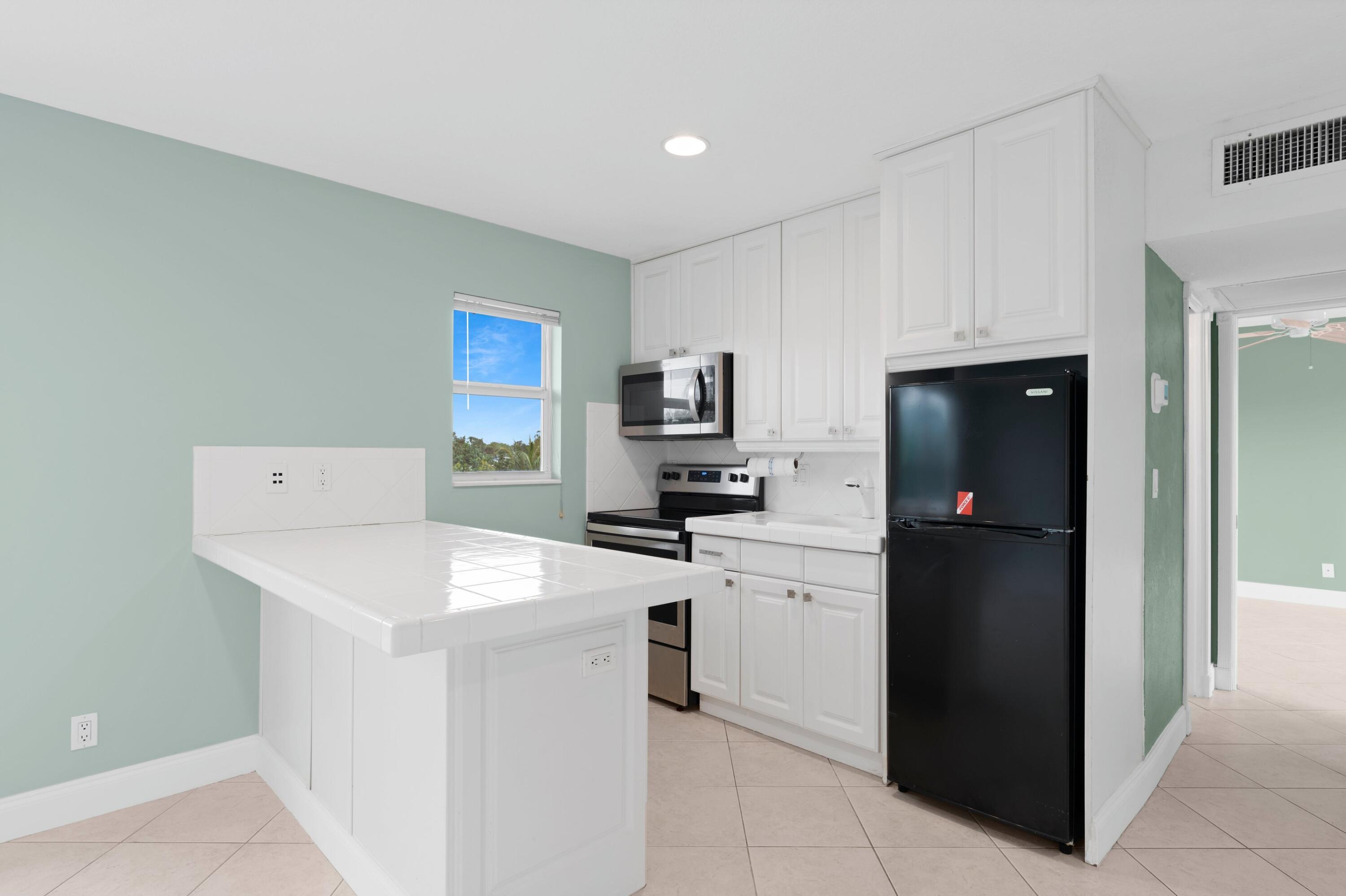 REGENCY MANOR CONDO - Residential Lease