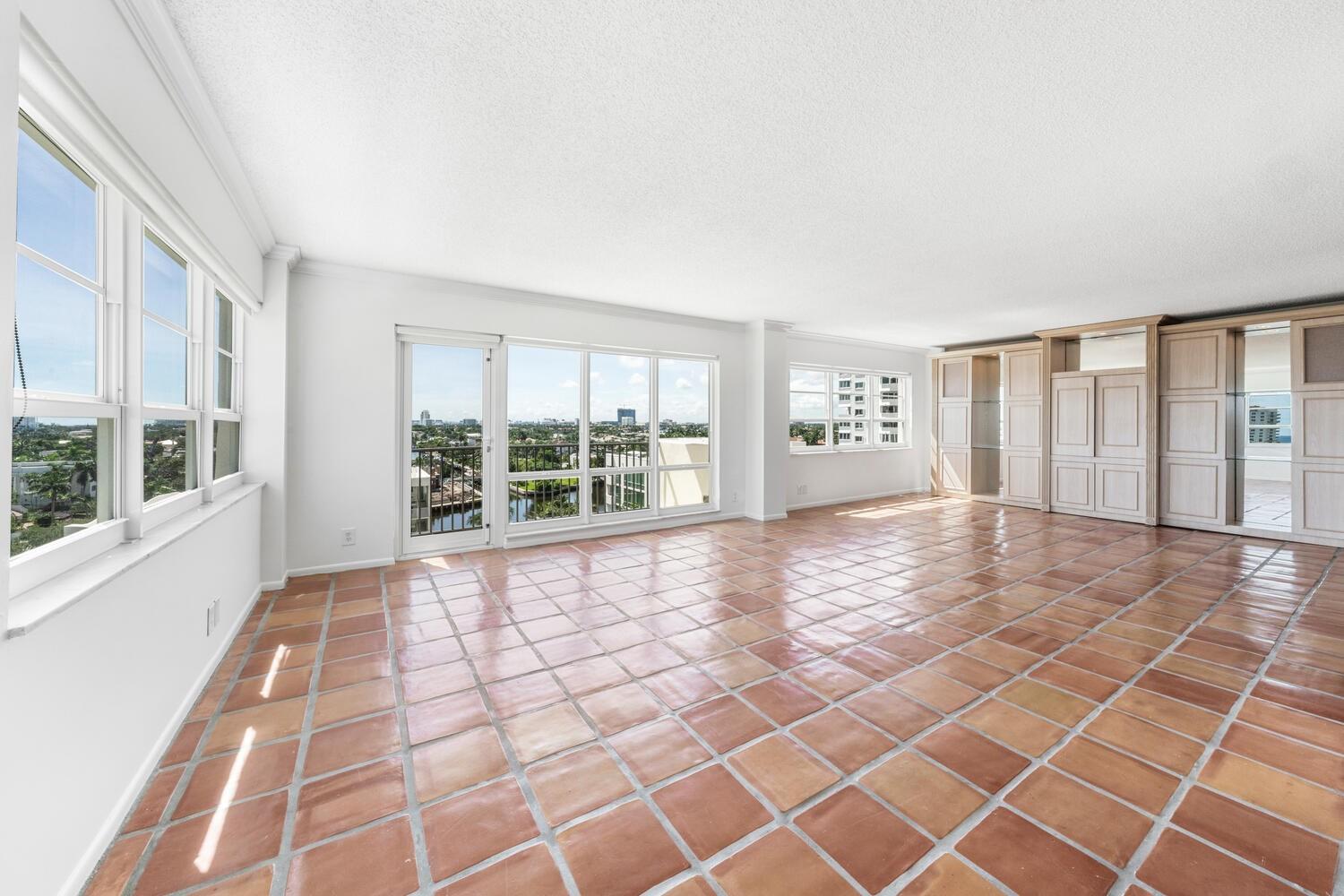 340 Sunset Dr 911