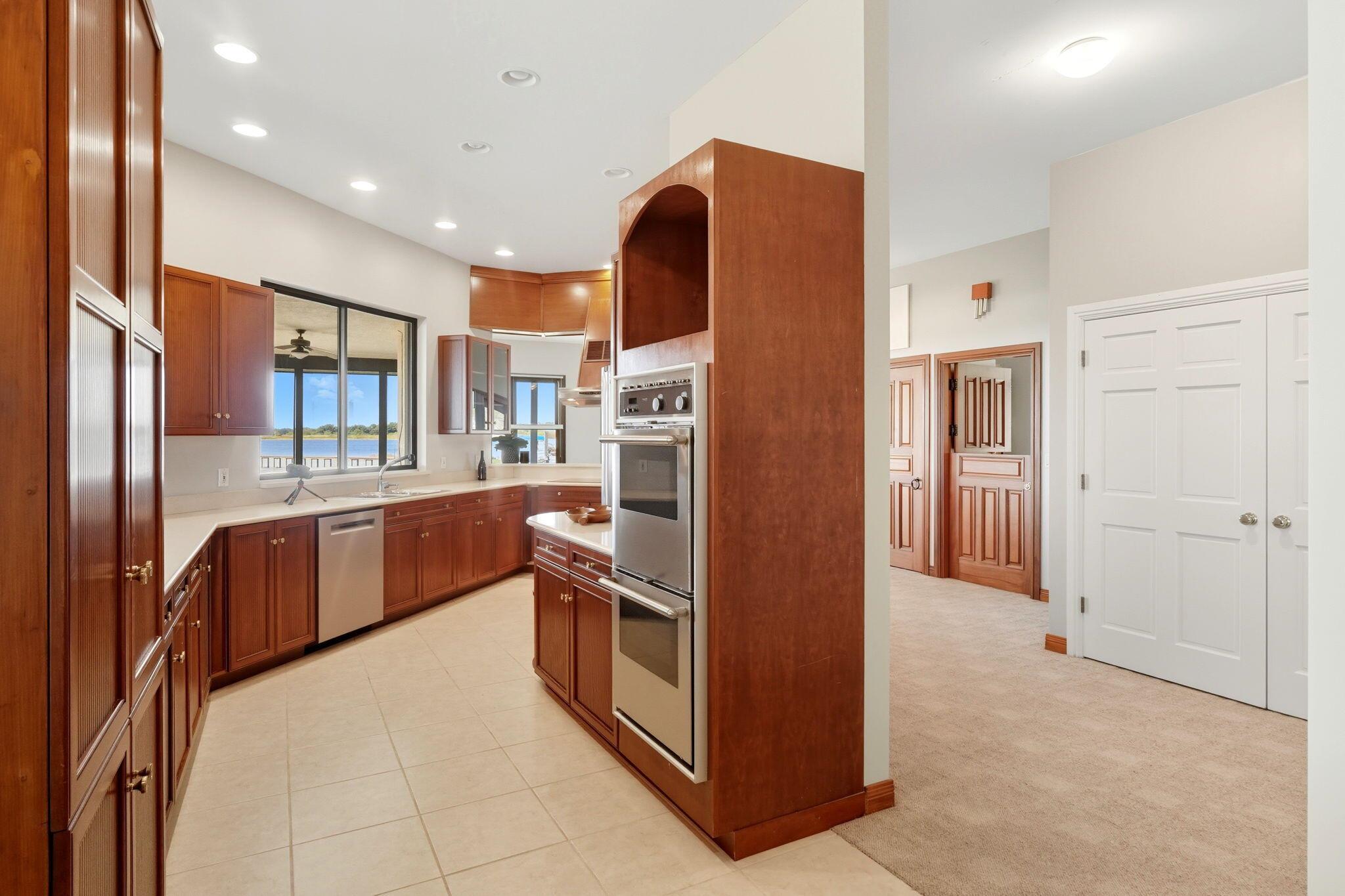 BREEZY POINT - Residential