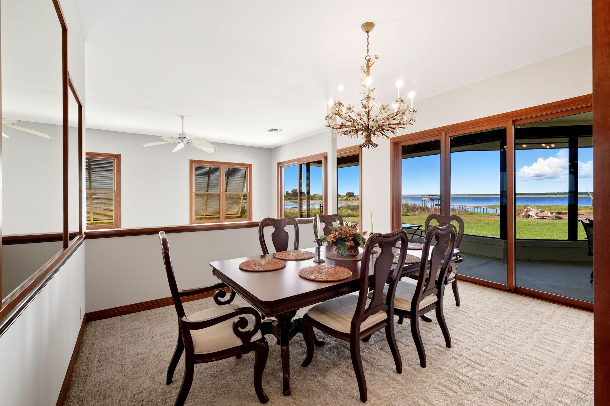 BREEZY POINT - Residential