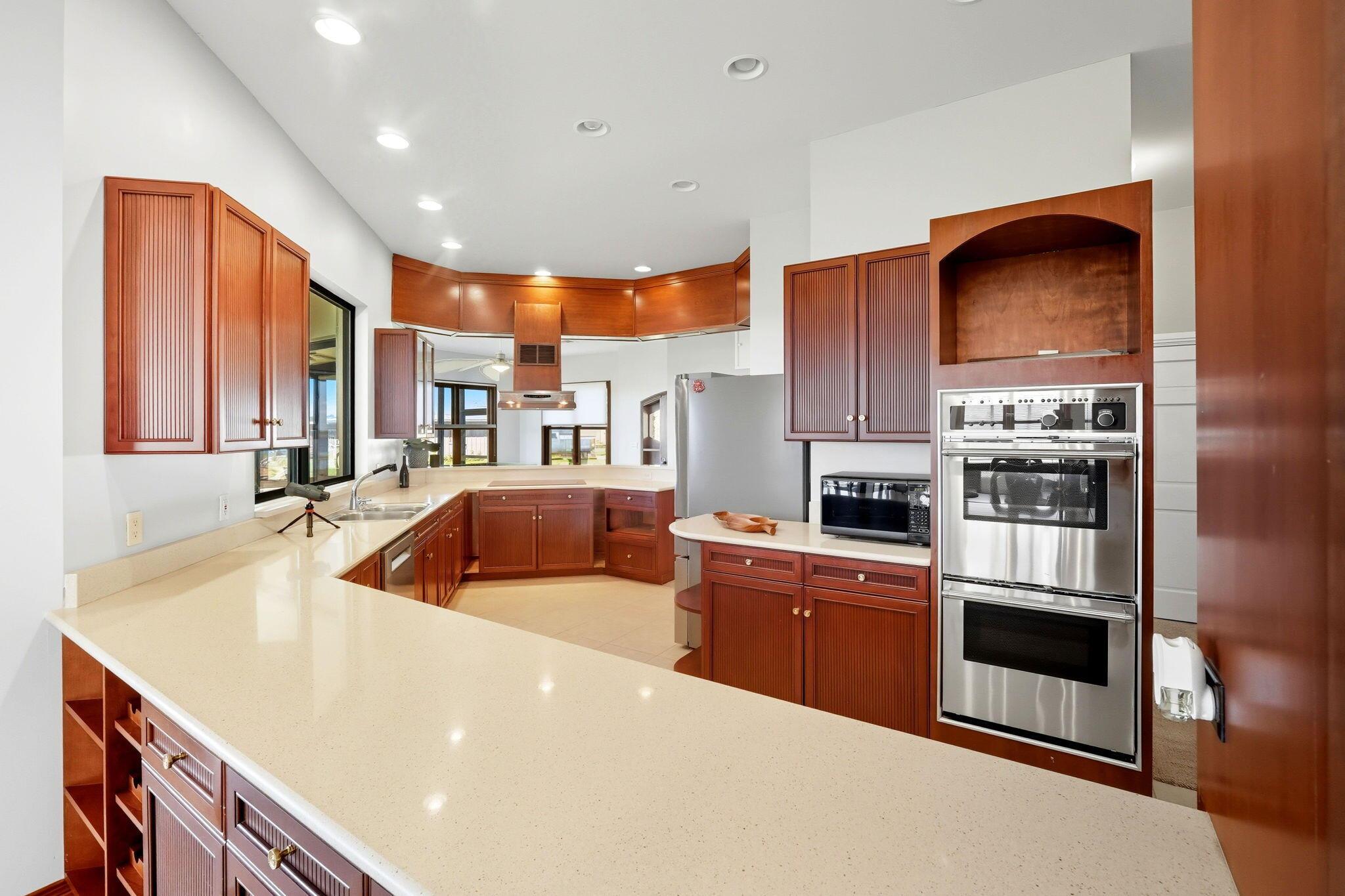 BREEZY POINT - Residential