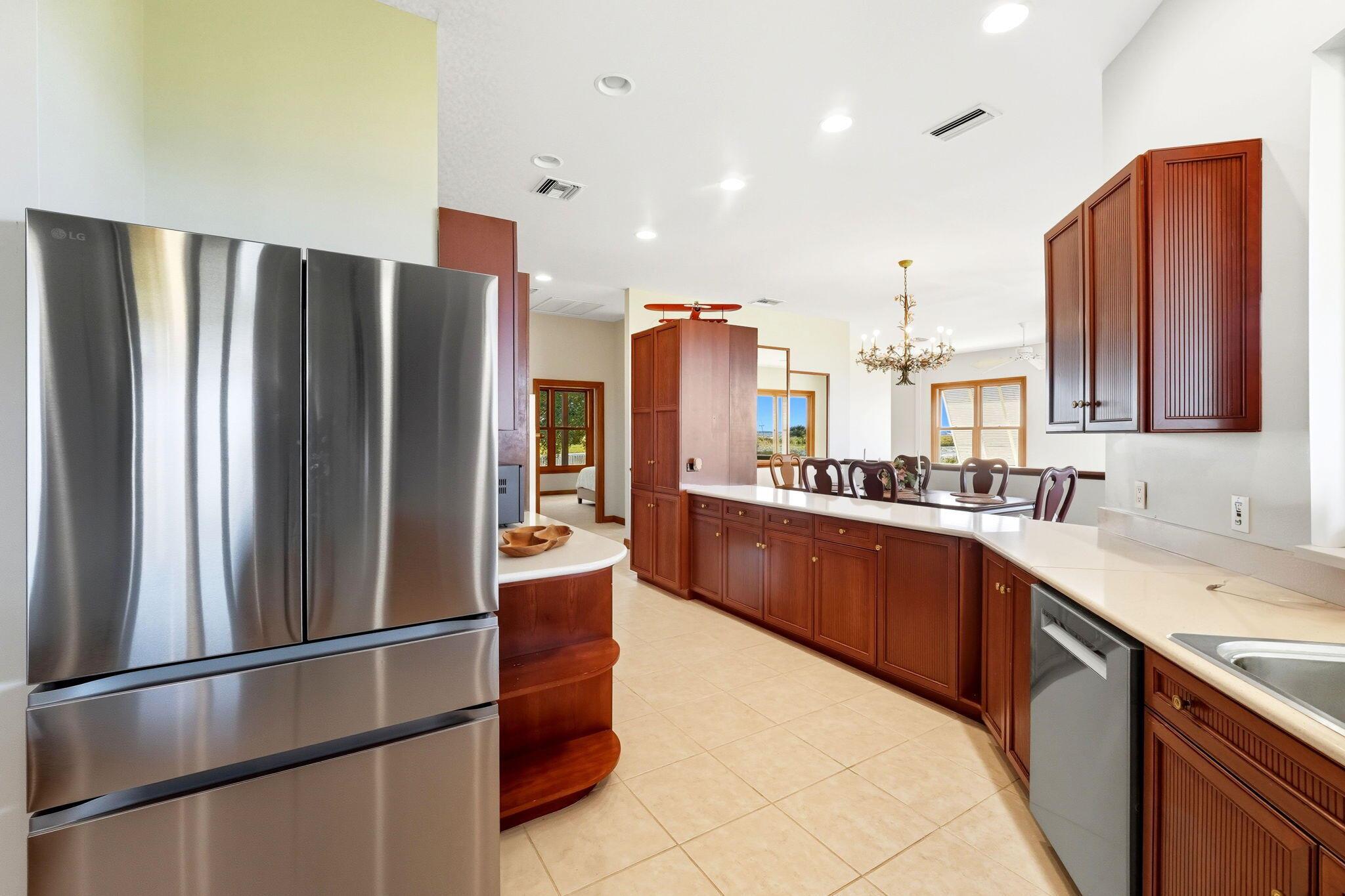 BREEZY POINT - Residential