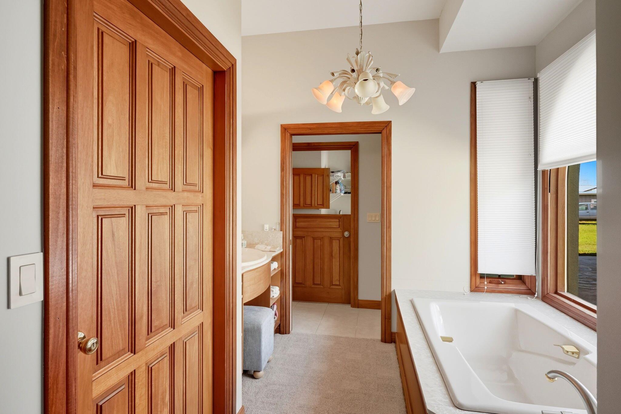 BREEZY POINT - Residential