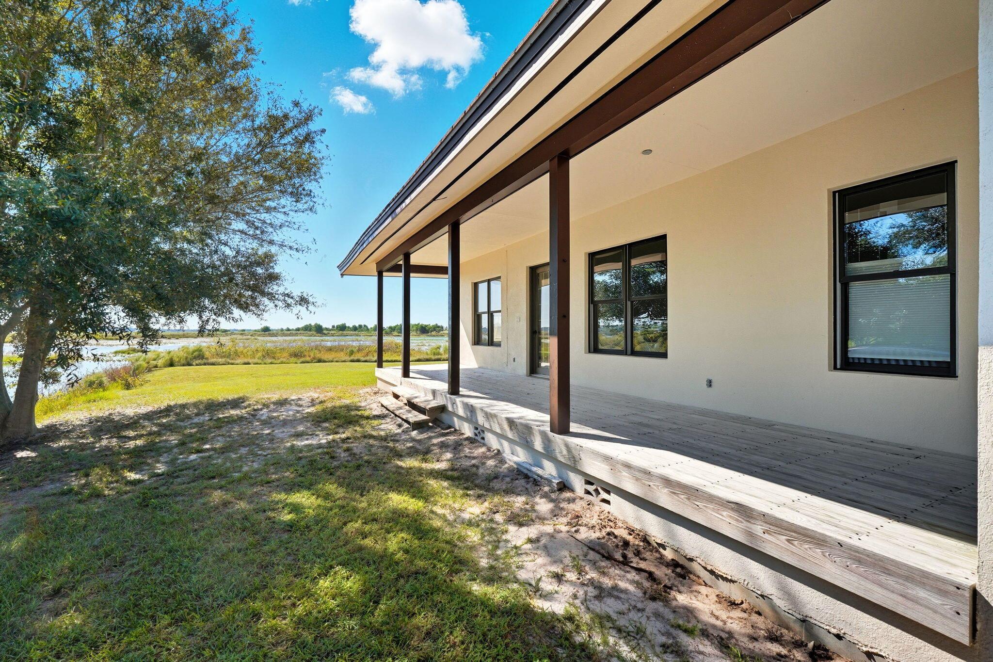 BREEZY POINT - Residential