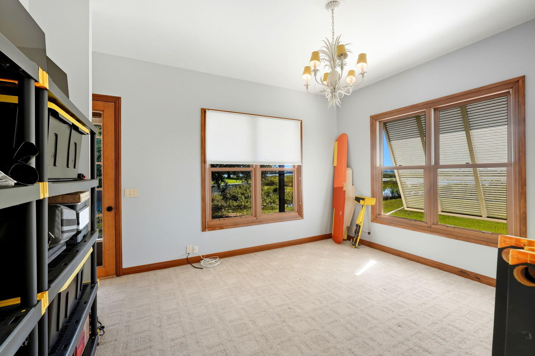 BREEZY POINT - Residential