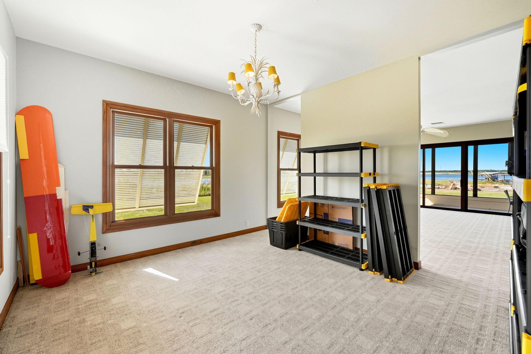 BREEZY POINT - Residential