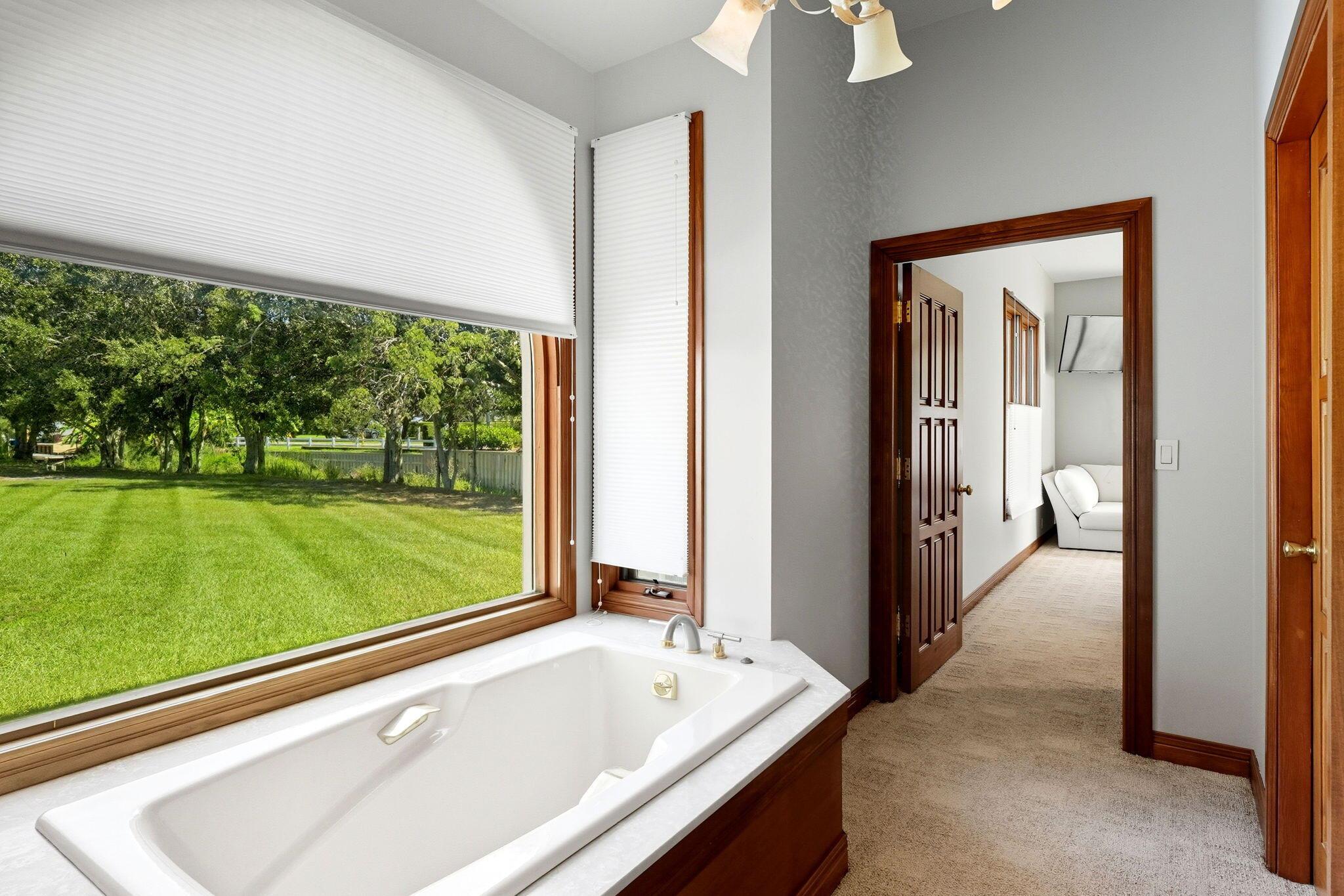 BREEZY POINT - Residential