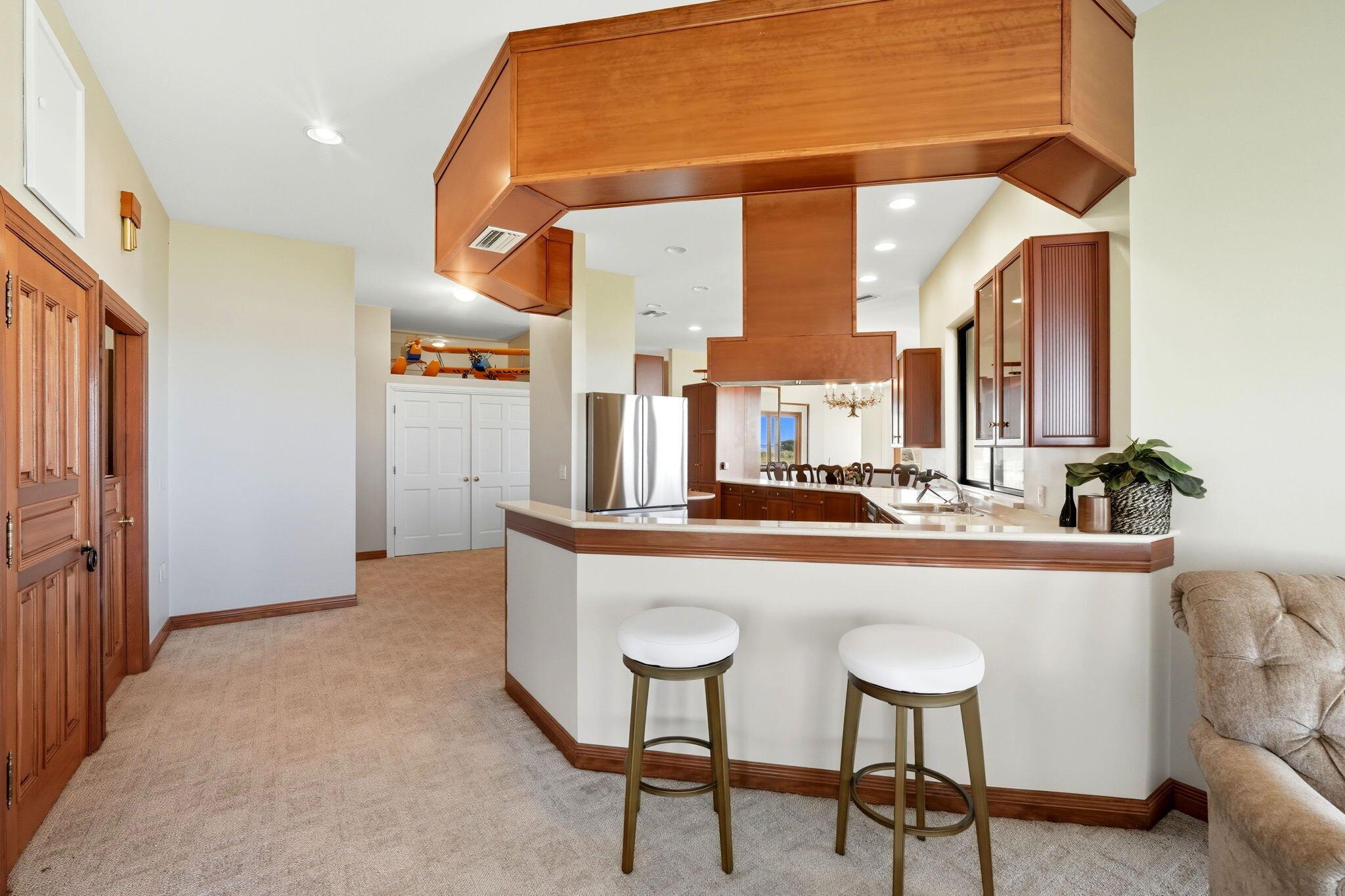 BREEZY POINT - Residential