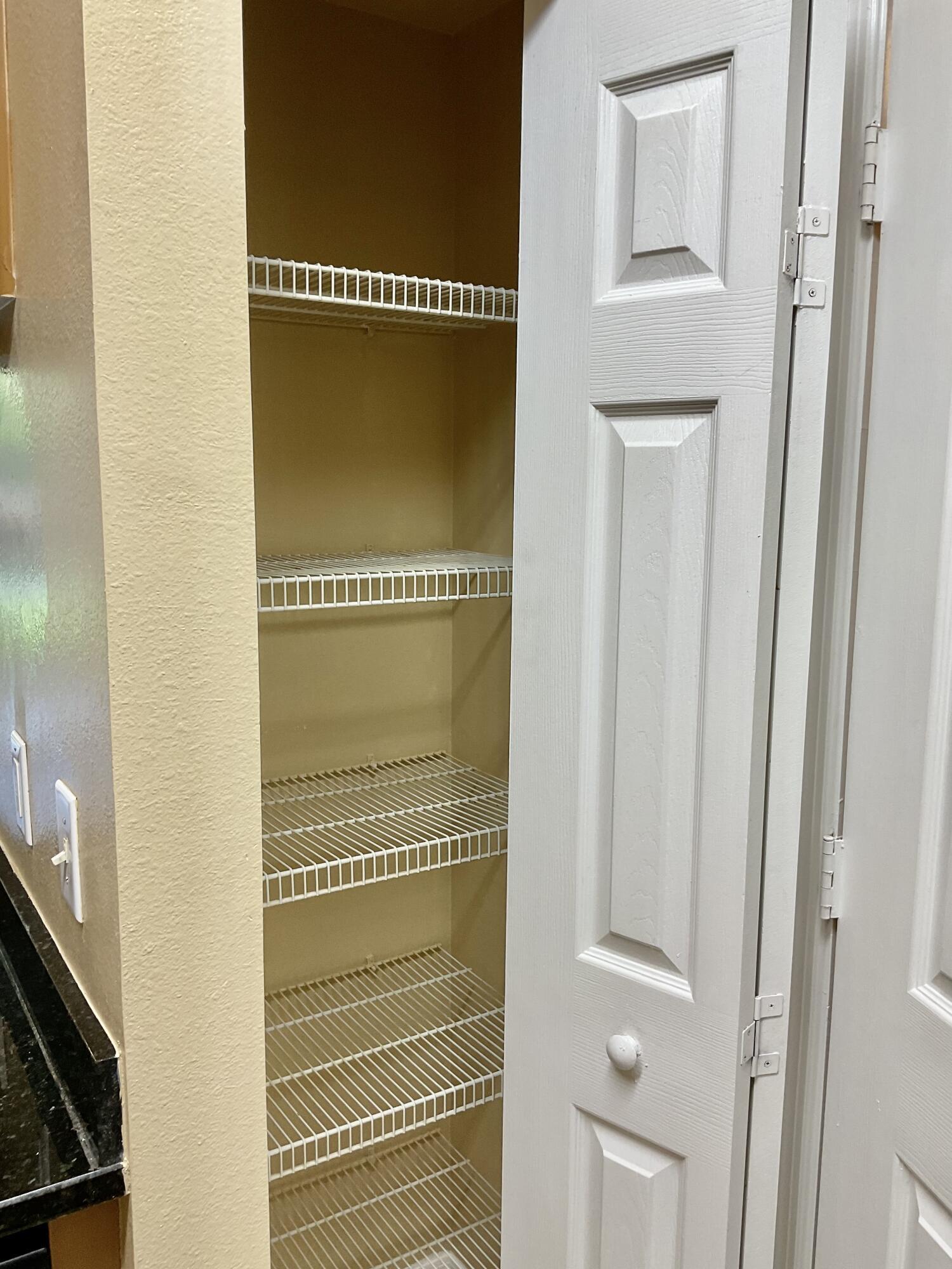 VILLAS AT EMERALD DUNES CONDO - Residential Lease