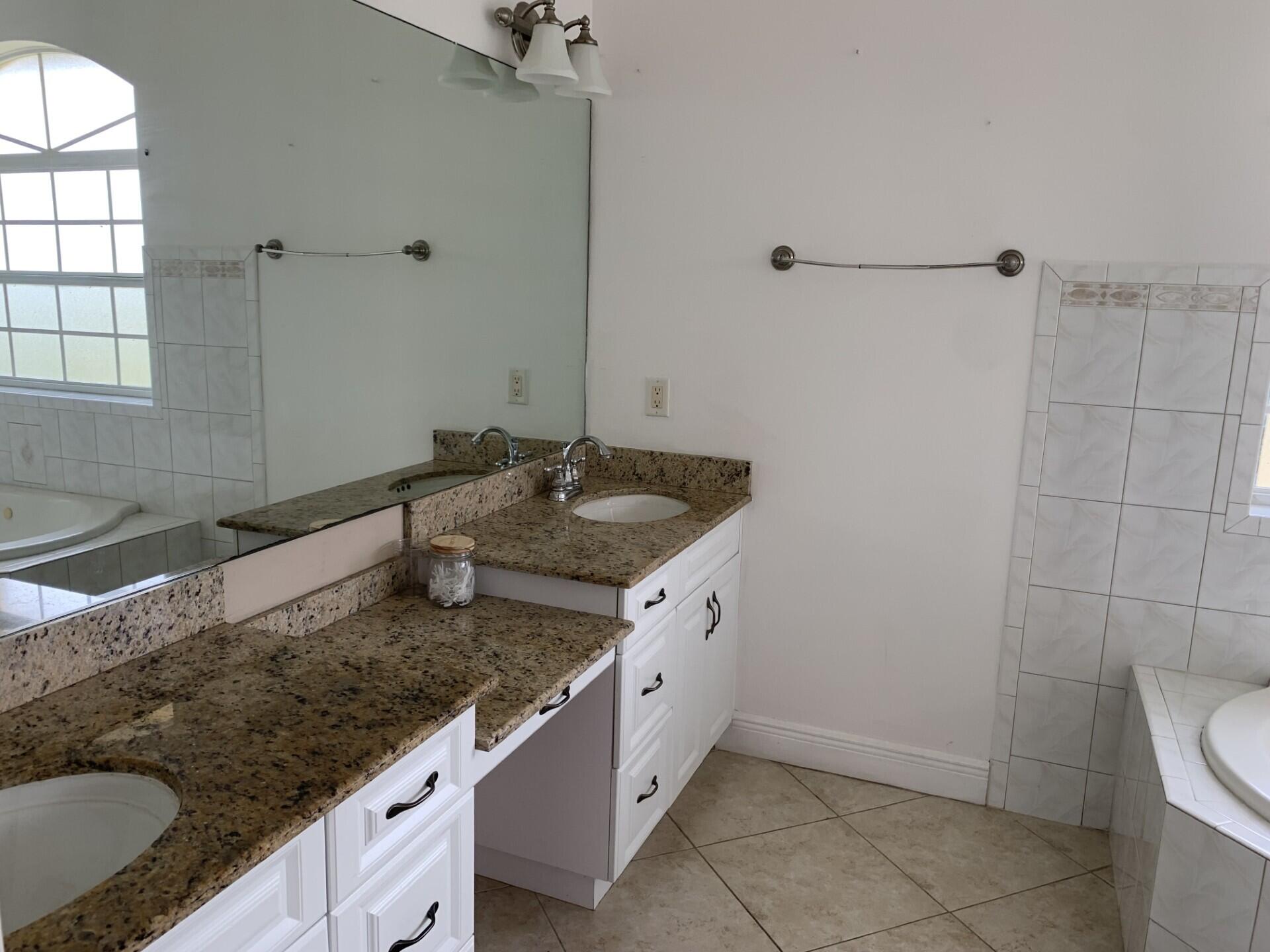 PORT ST LUCIE SECTION 18 - Residential Lease