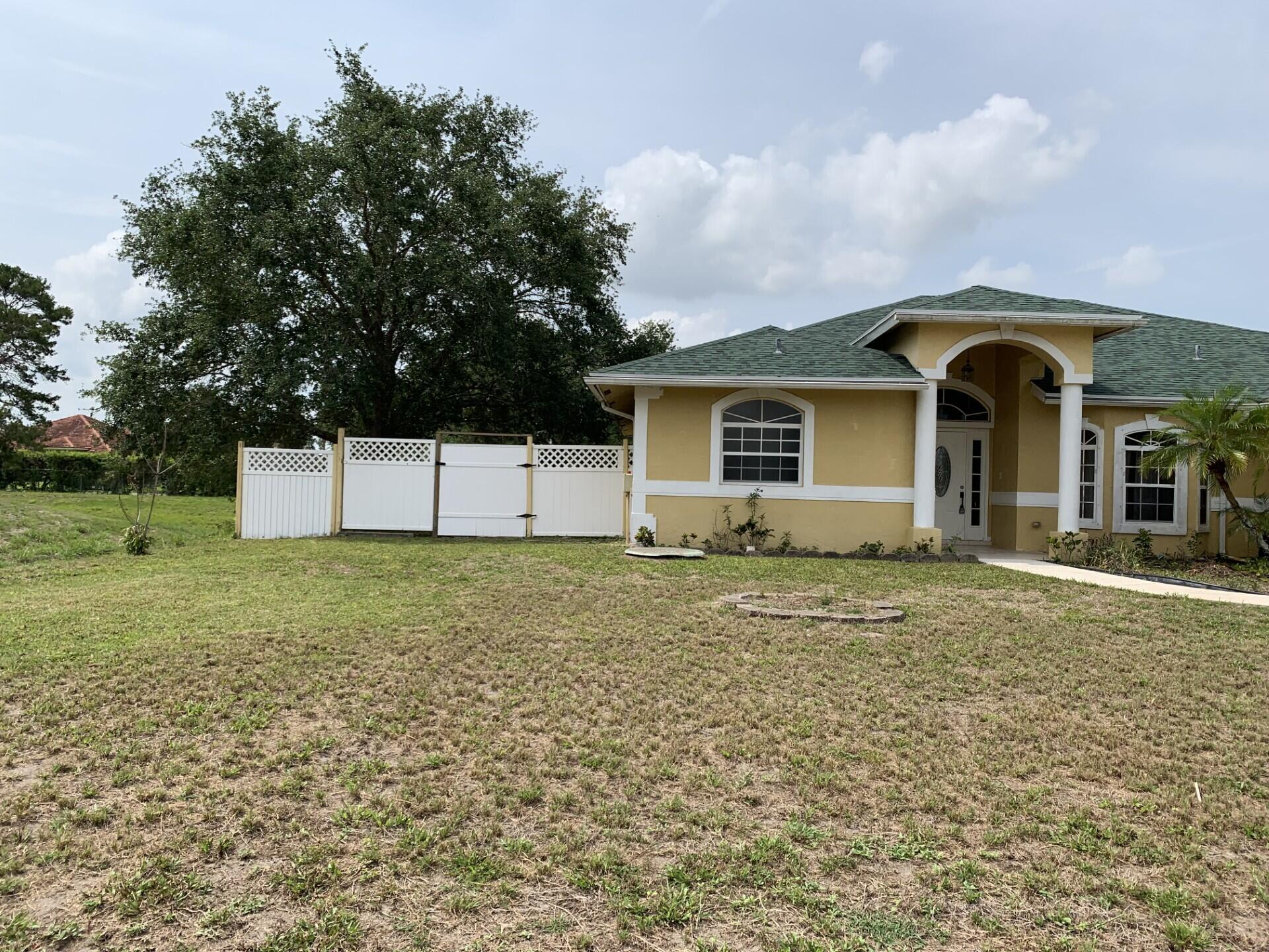 PORT ST LUCIE SECTION 18 - Residential Lease