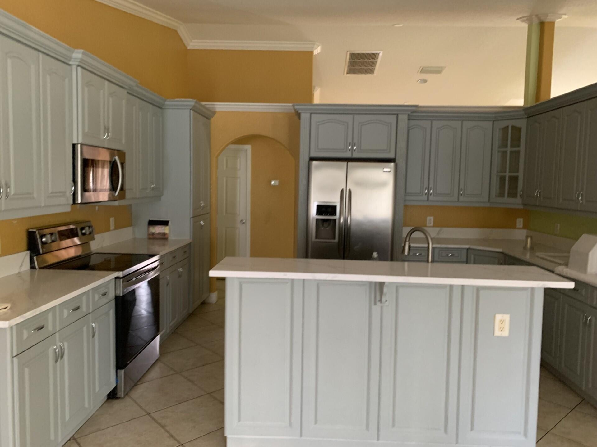 PORT ST LUCIE SECTION 18 - Residential Lease
