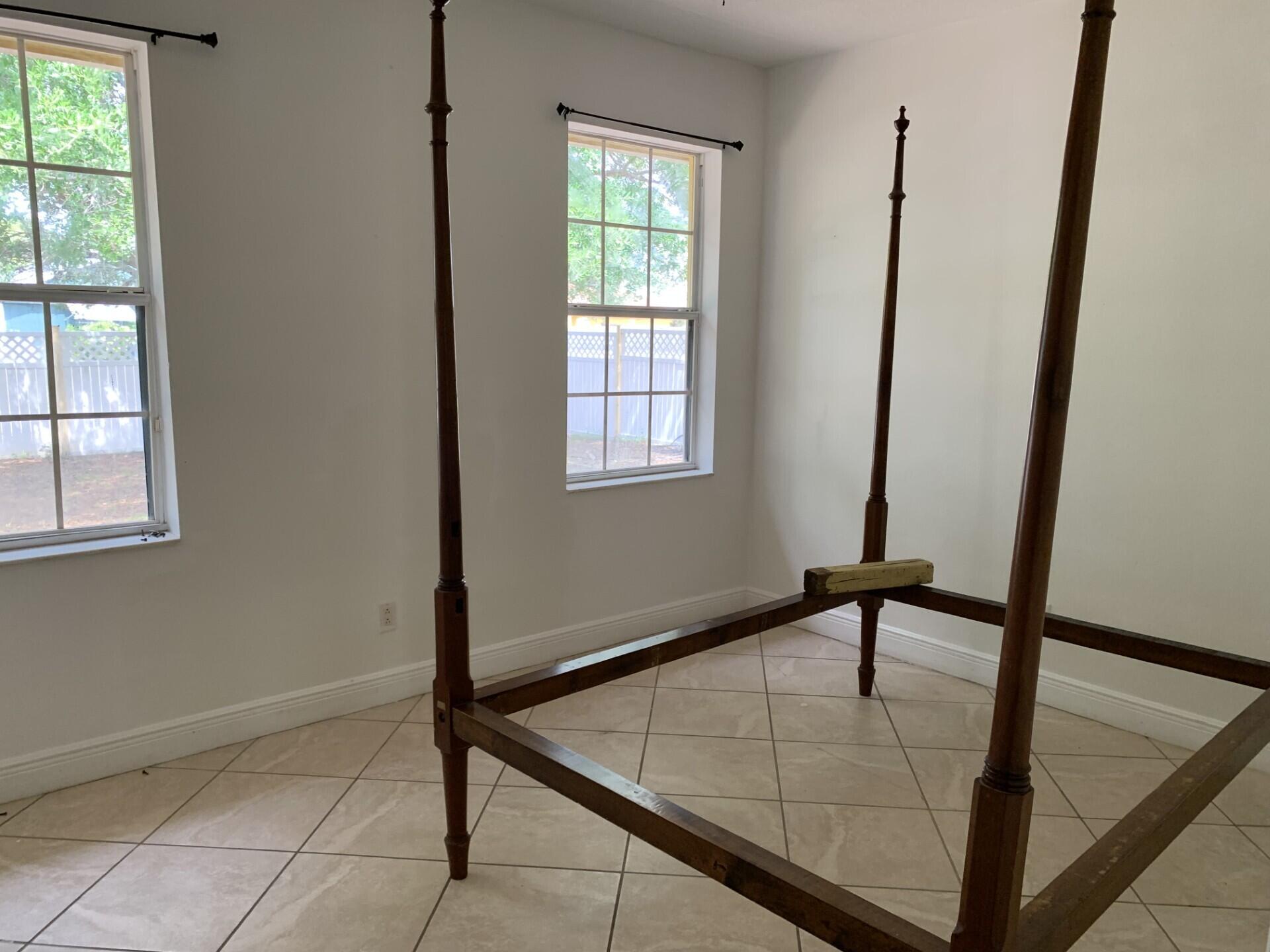 PORT ST LUCIE SECTION 18 - Residential Lease