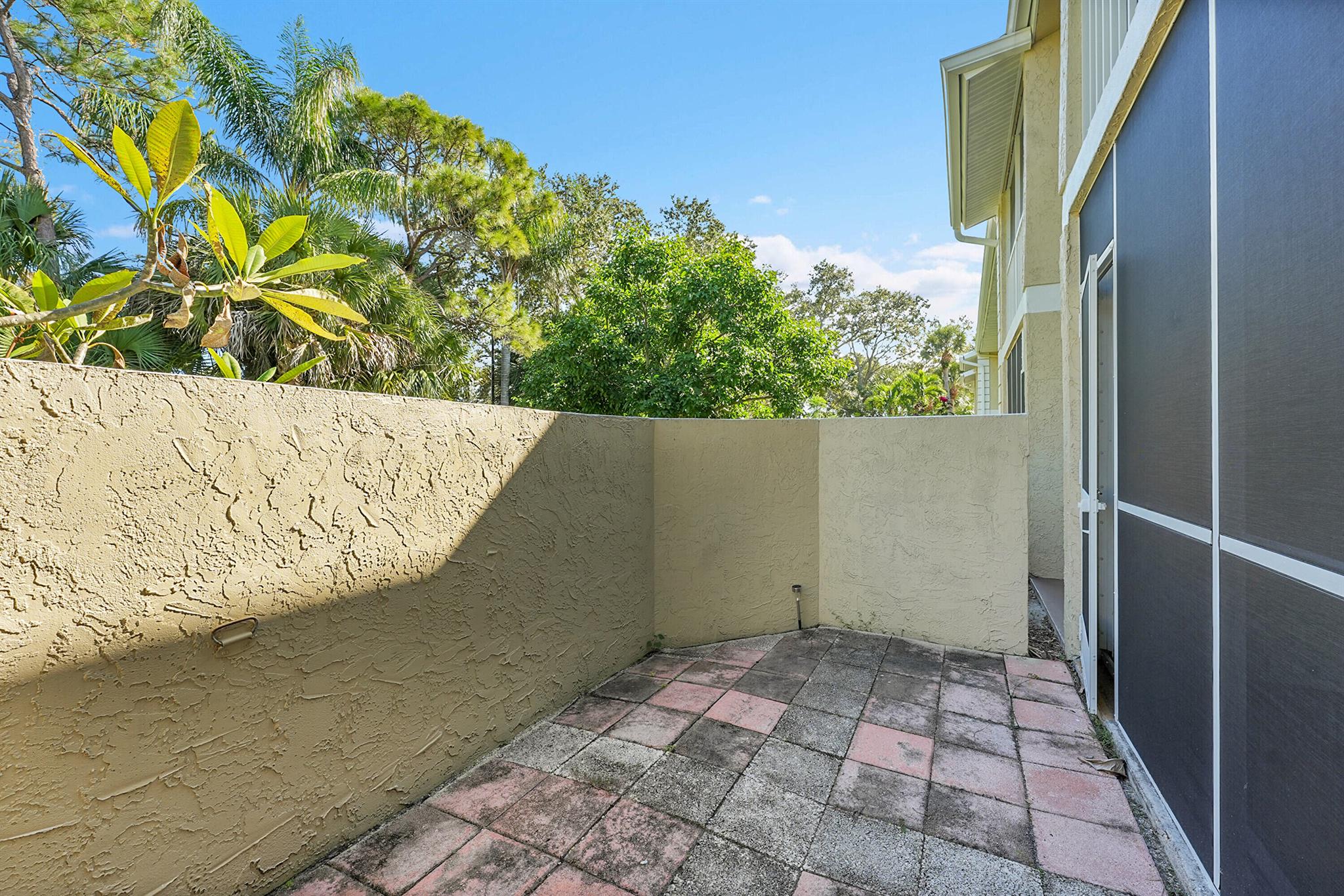 MIDPORT PLACE II, A CONDO - Residential