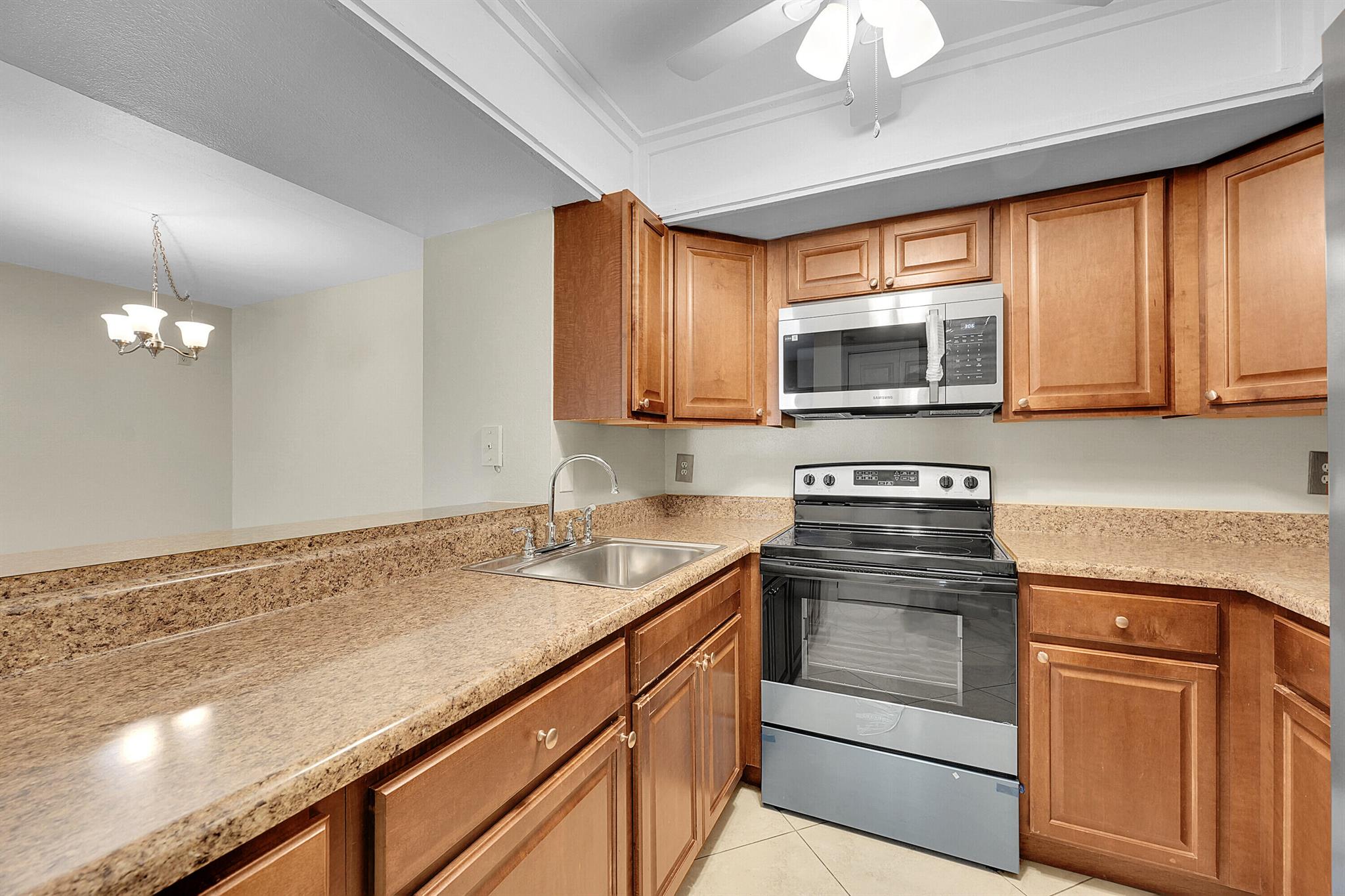 MIDPORT PLACE II, A CONDO - Residential