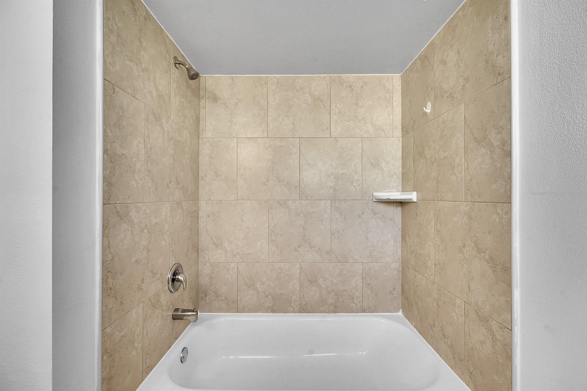 MIDPORT PLACE II, A CONDO - Residential