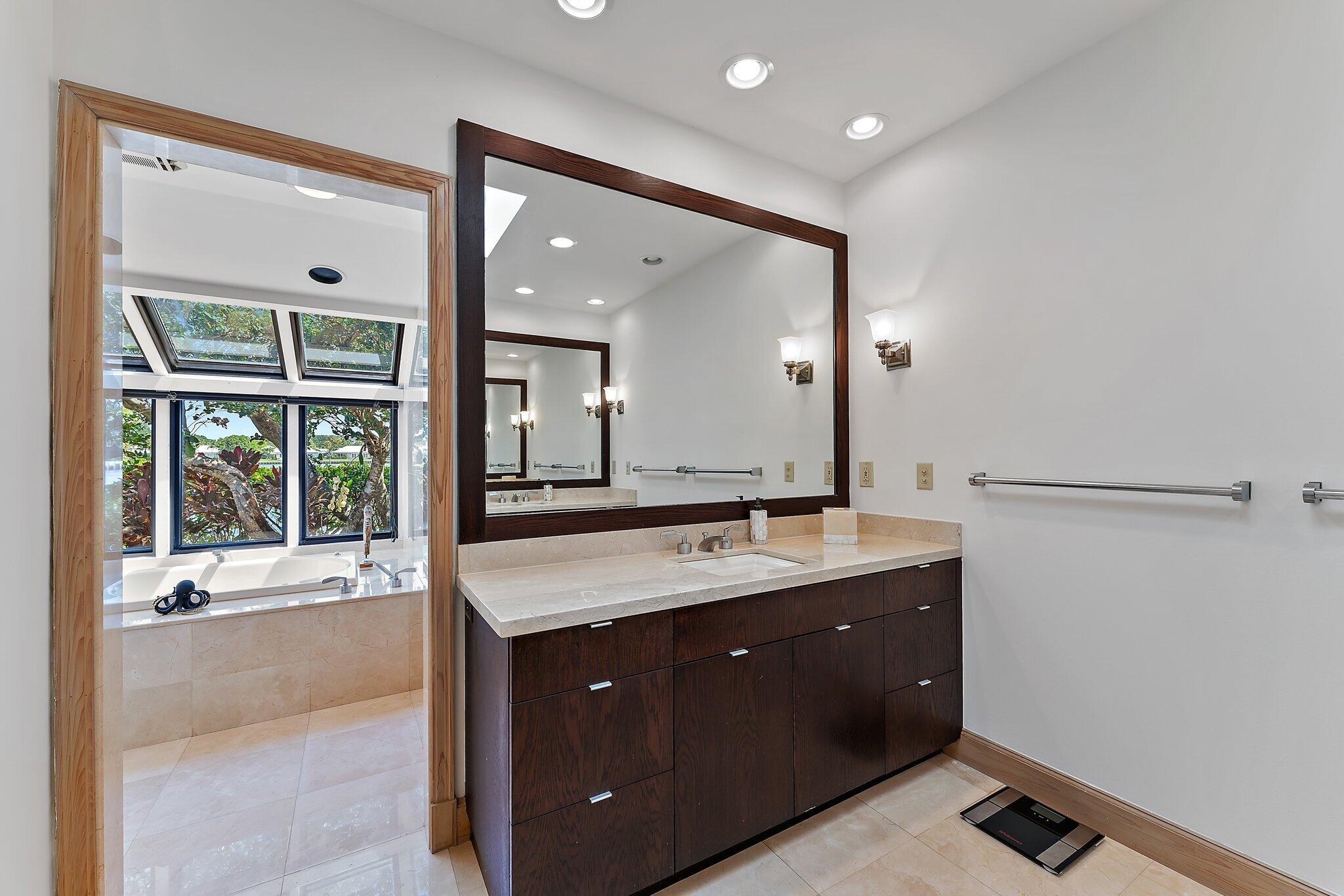 HIDDEN KEY - Residential Lease