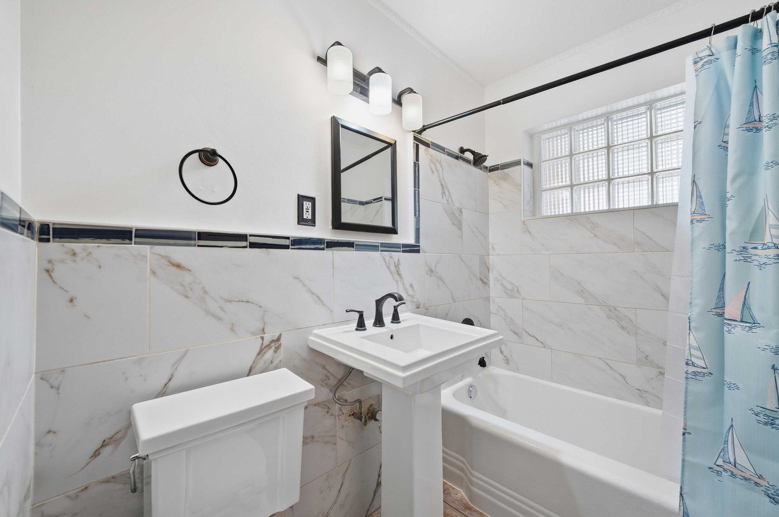 NORTH ANDREWS GARDENS 2ND ADD - Residential Lease