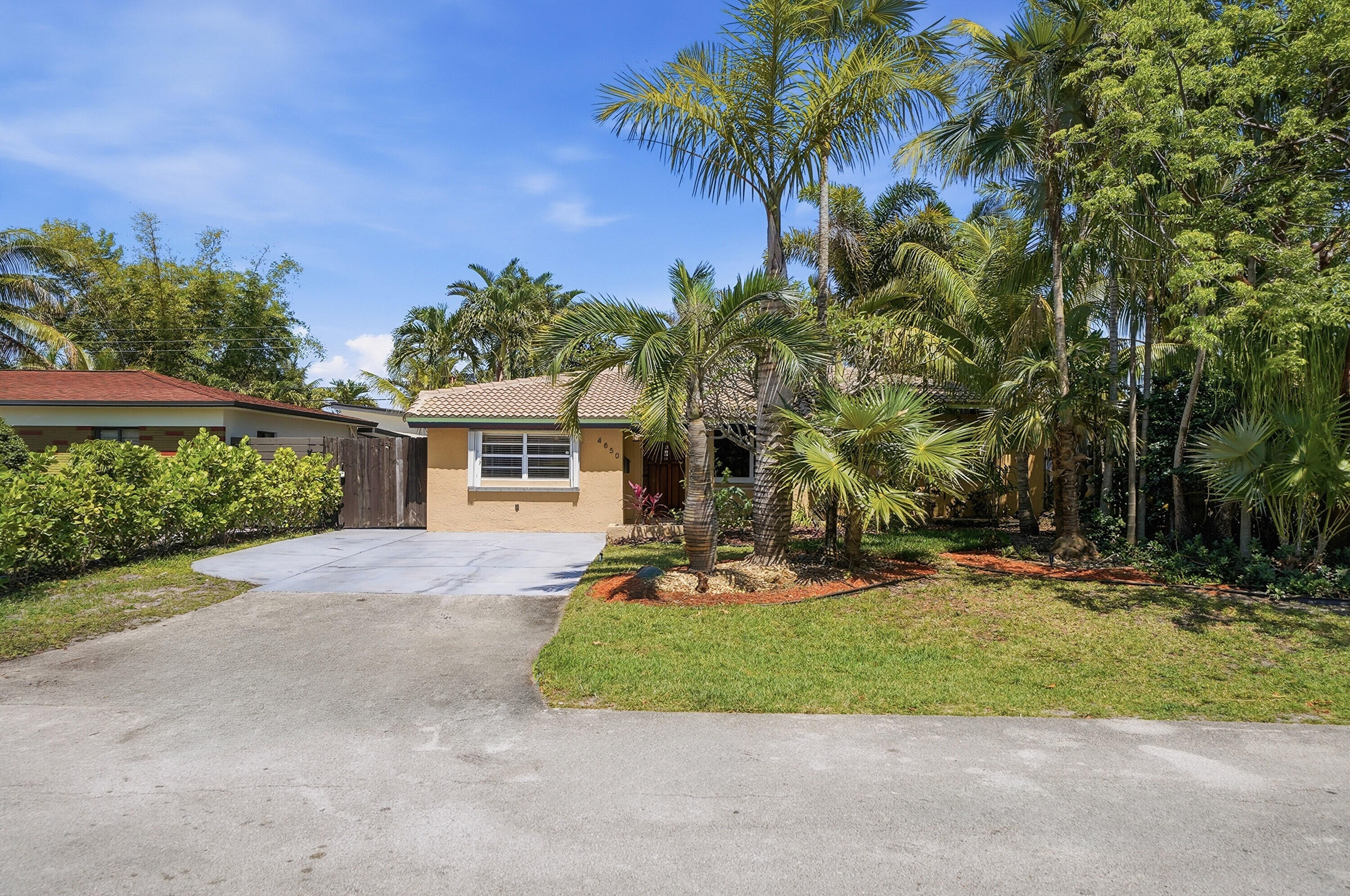 NORTH ANDREWS GARDENS 2ND ADD - Residential Lease
