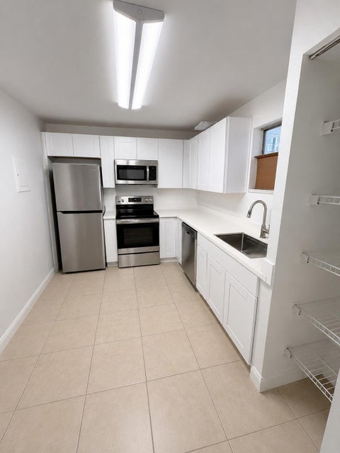 Tiny photo for 4215 N University Drive #112, Sunrise, FL 33351 (MLS # B26041351)