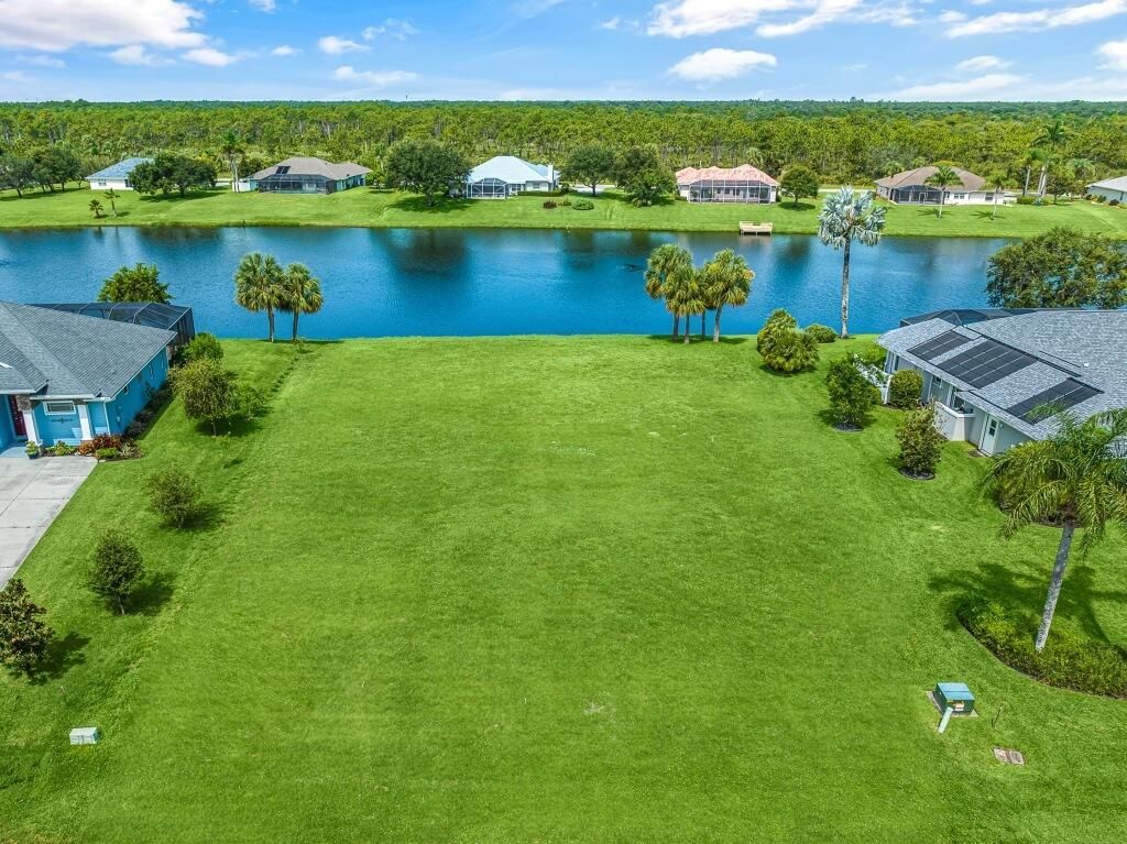 Photo of 1556 Eagles Circle, Sebastian, FL 32958 (MLS # R11134851)