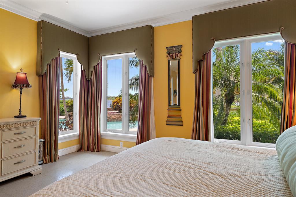 ADMIRALS COVE - Residential