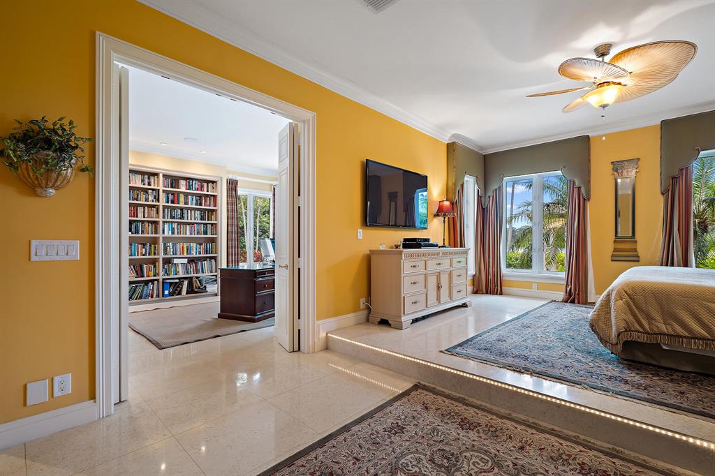 ADMIRALS COVE - Residential