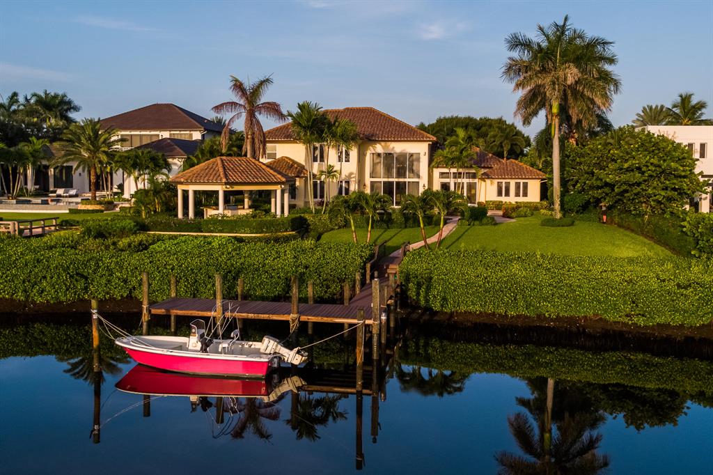 ADMIRALS COVE - Residential