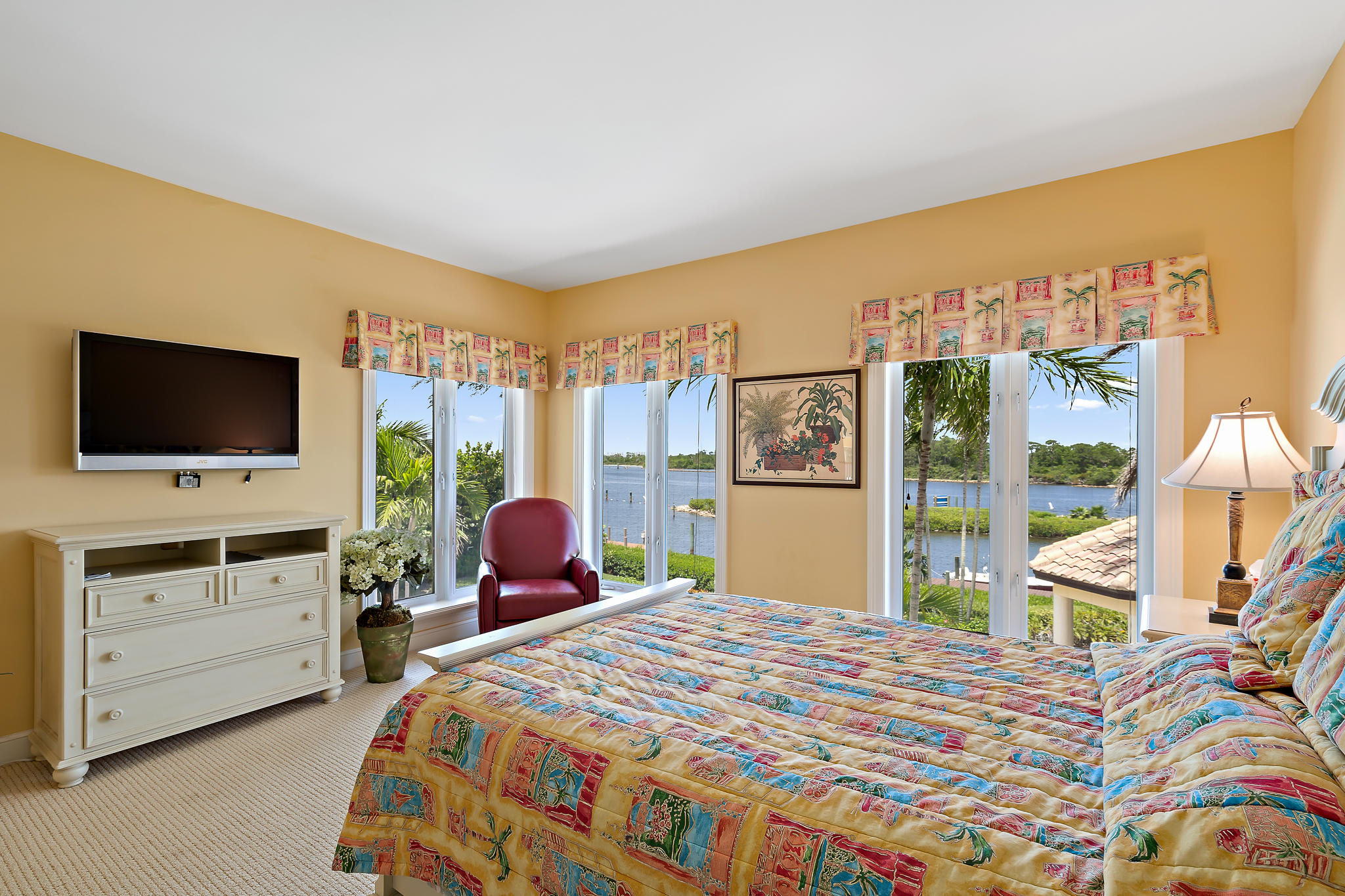 ADMIRALS COVE - Residential