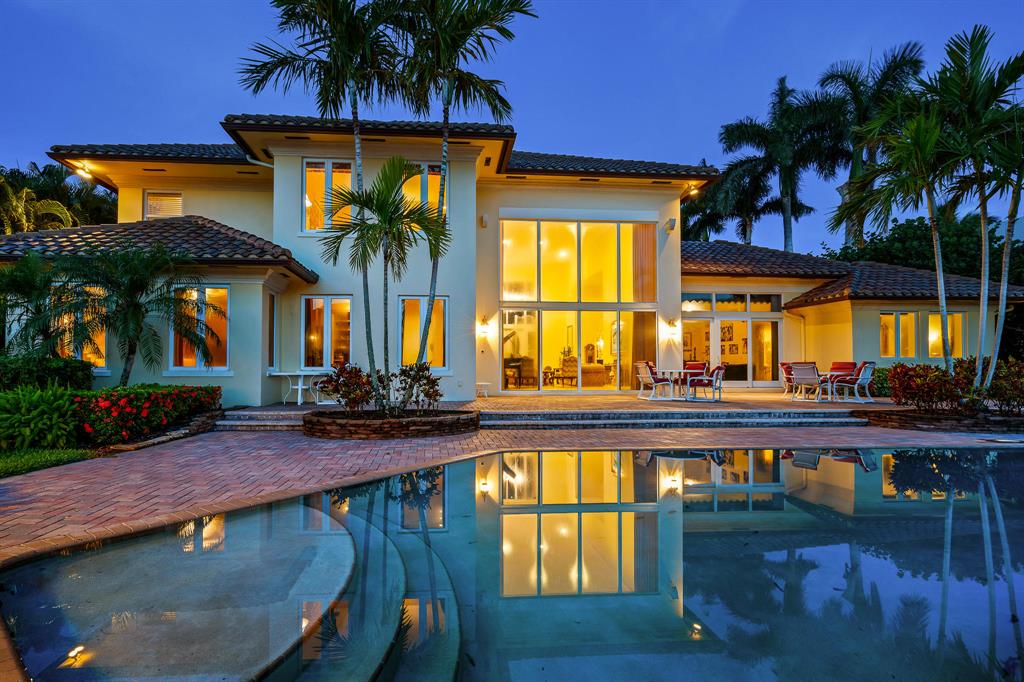 ADMIRALS COVE - Residential