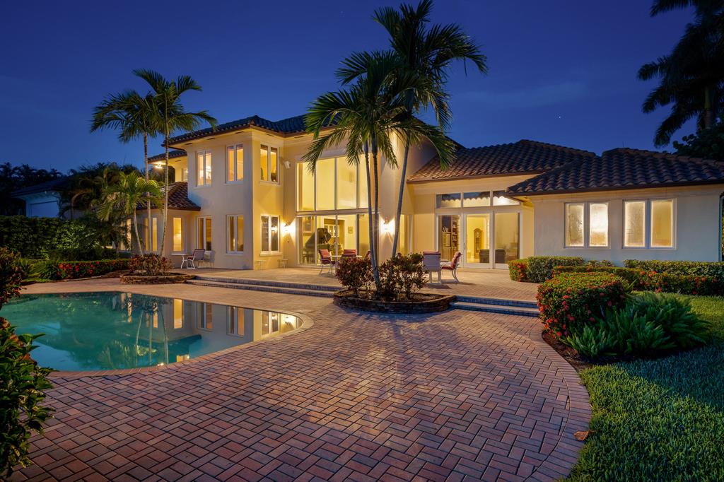 ADMIRALS COVE - Residential