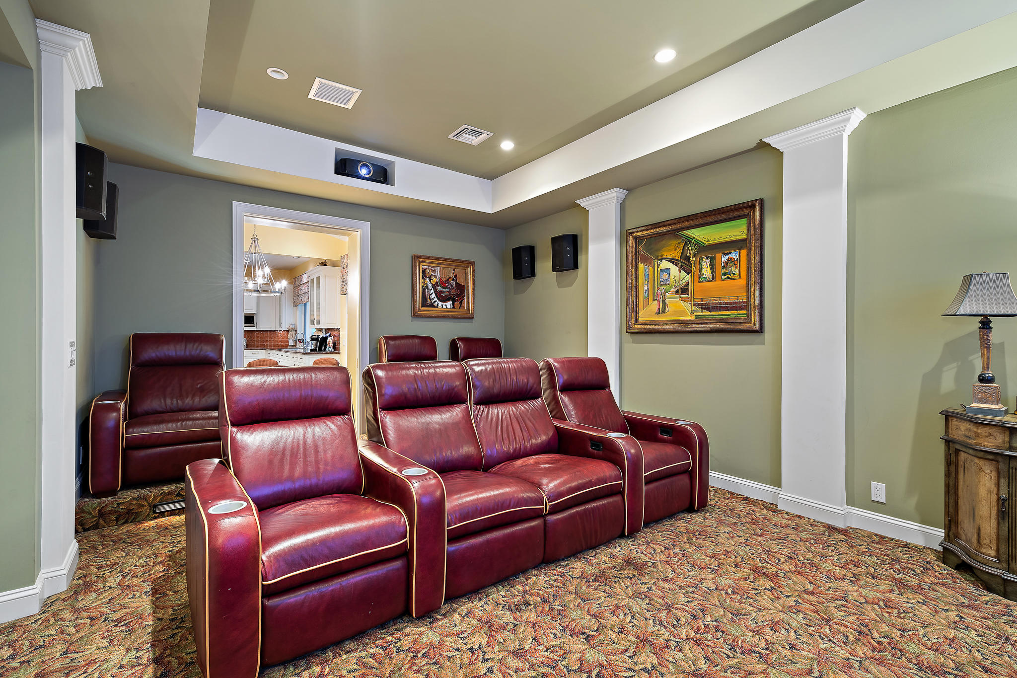 ADMIRALS COVE - Residential