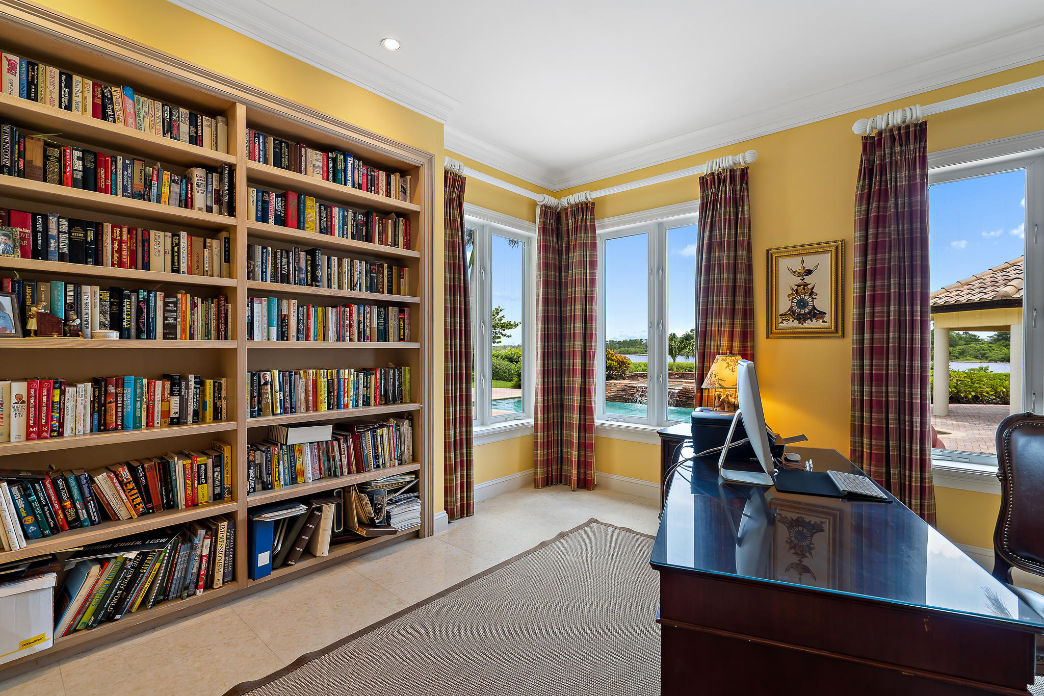 ADMIRALS COVE - Residential