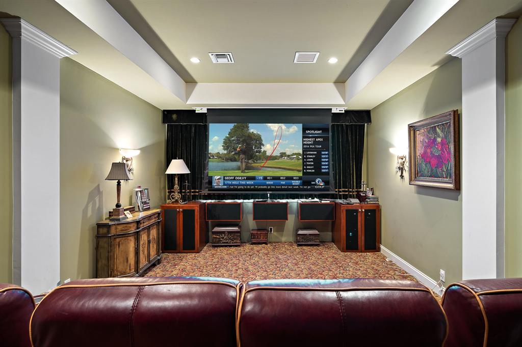 ADMIRALS COVE - Residential