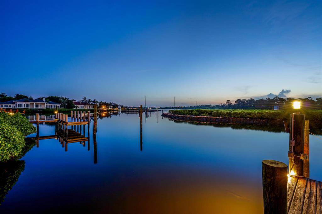 ADMIRALS COVE - Residential