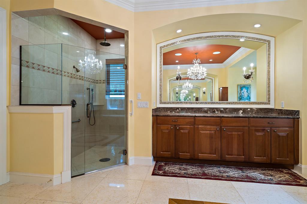 ADMIRALS COVE - Residential