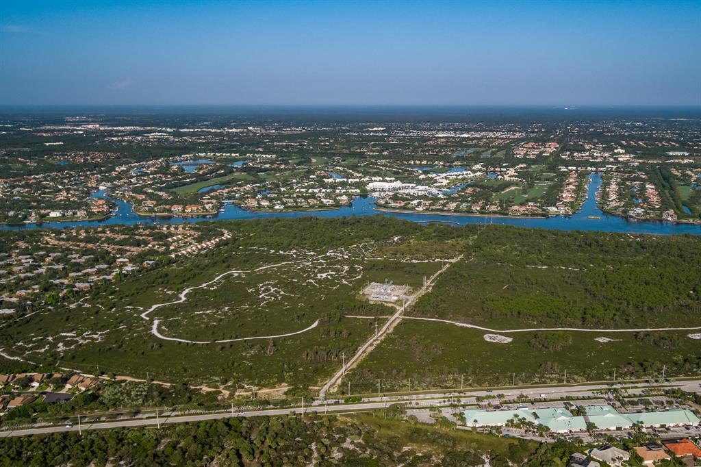 ADMIRALS COVE - Residential