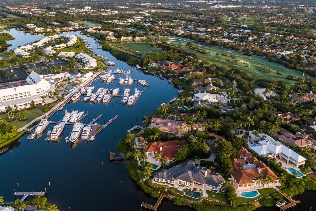 ADMIRALS COVE - Residential